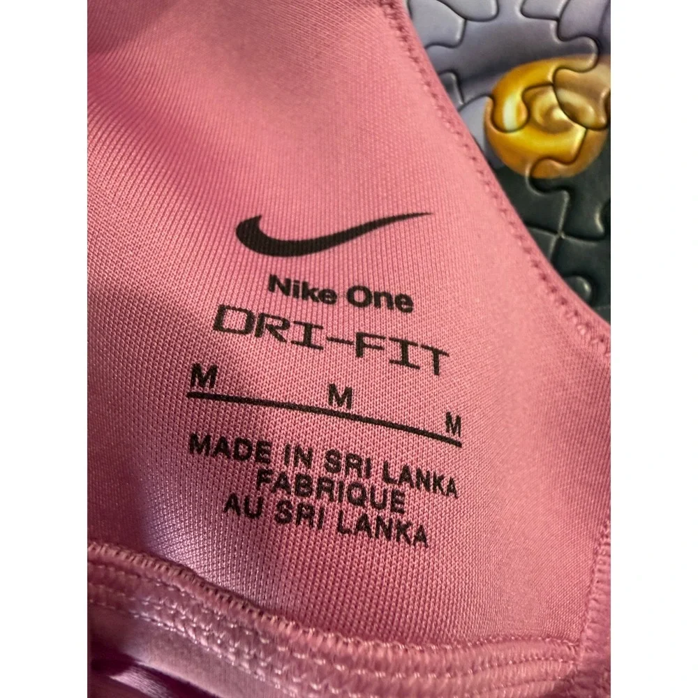 Nike‎ One Dri-FIT Pink Strappy Back Sports Bra Medium Scoop Neck Activewear
